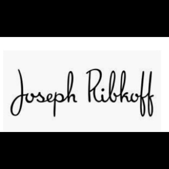 Meet your top 10% seller and posh ambassador ๐๐๐โค๏ธโค๏ธโค๏ธ - Picture 7 of 8